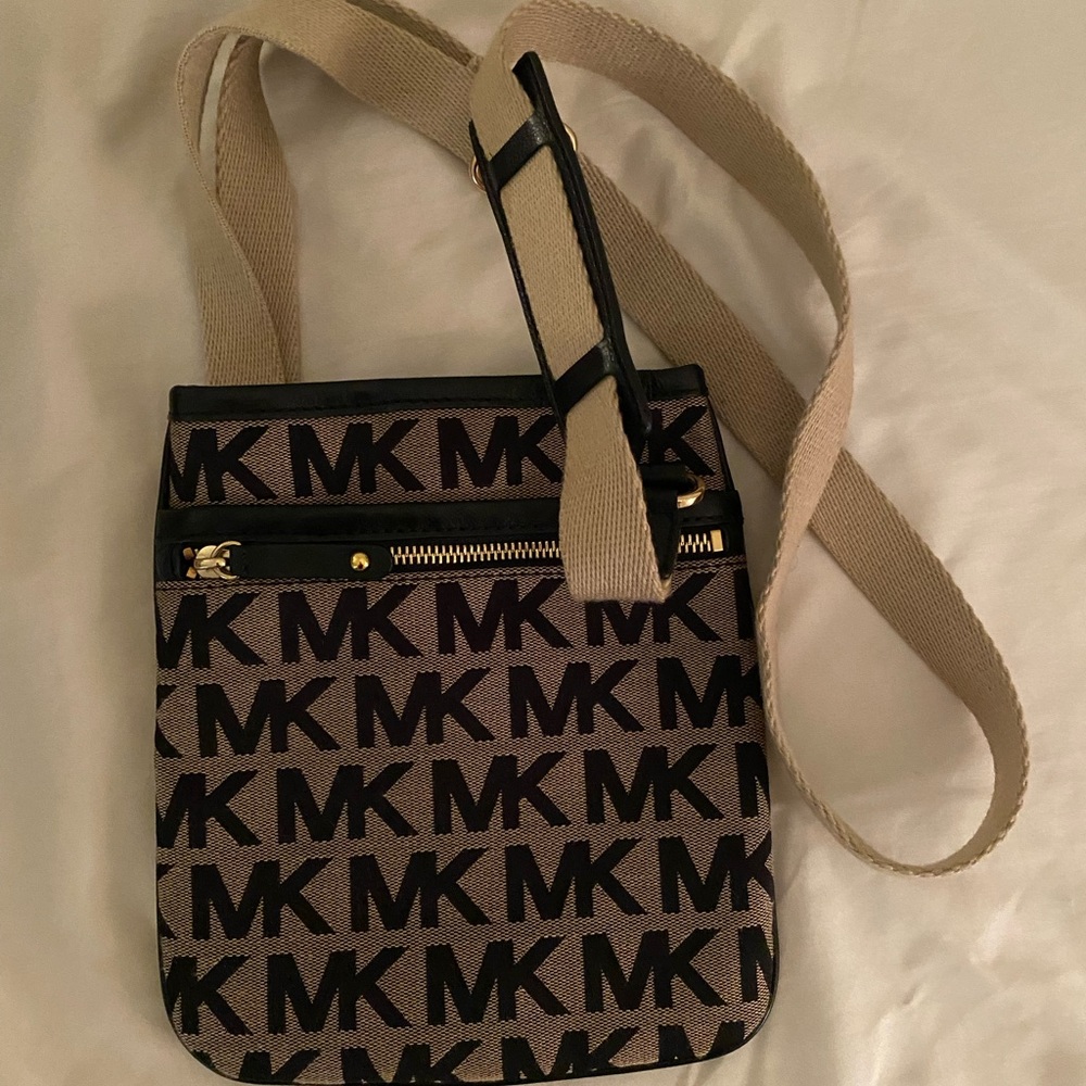 Michael Kors print crossbody bag
